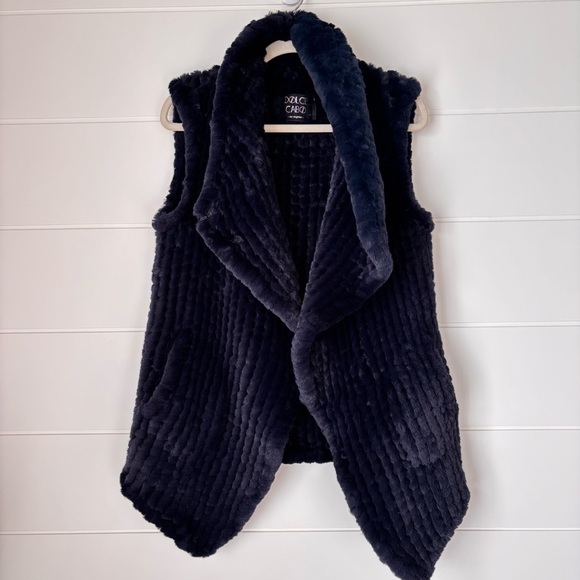 Dolce Cabo Jackets & Blazers - Dolce Cabo los angelos Women's Blue Faux Fur Sweater Vest Size Medium